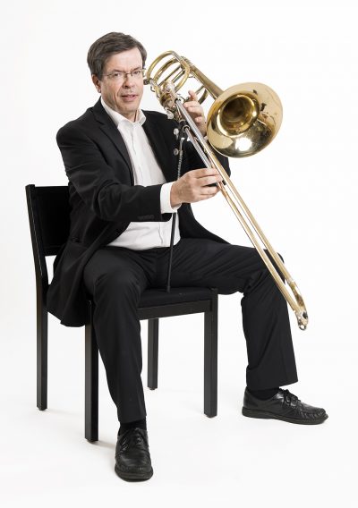 ERGObone-tromboner-support-Jouko-sitting